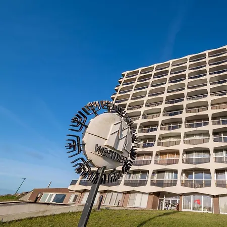 Vakantiestudio De Zeeparel Met Zwembad * De Panne